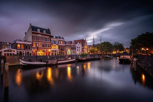Jaynes Gallery 아티스트의 Europe-The Netherlands-Delfshaven-Sunset scene along canal작품입니다.